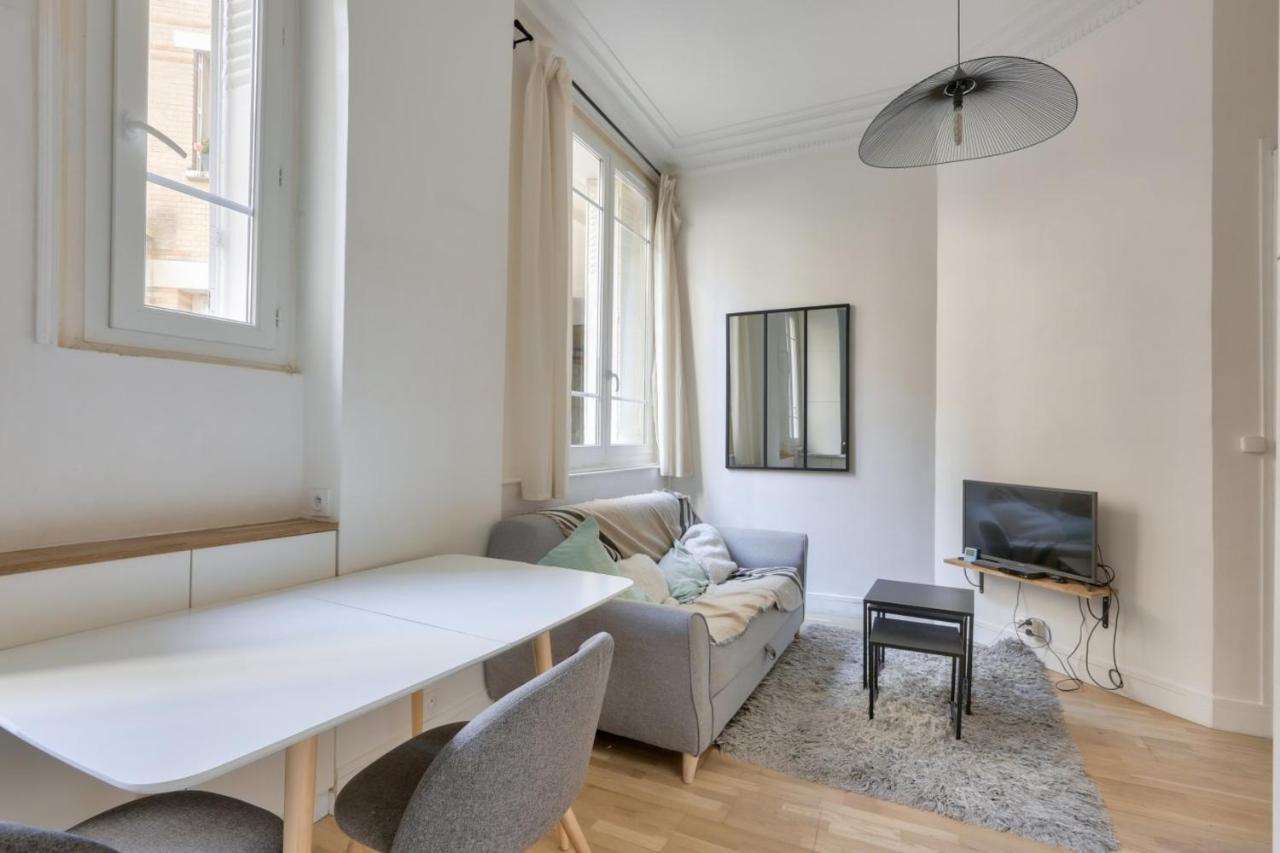 Charming Studio - Paris 18Th District Appartement Buitenkant foto